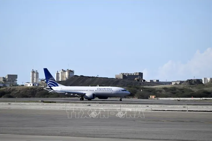 Mỹ kh&ocirc;i phục đường bay trực tiếp đến Venezuela sau 6 năm  - Ảnh 1.