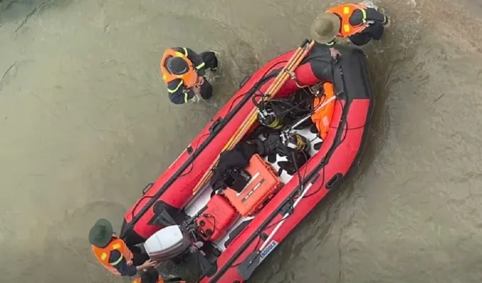 Bắt 7 nghi phạm d&ugrave;ng rựa ch&eacute;m người tử vong ở Quảng Ng&atilde;i- Ảnh 2.