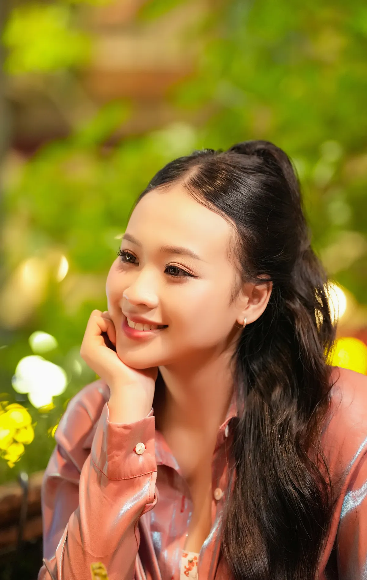 Album &ldquo;Chạm v&agrave;o giấc mơ&rdquo; - một m&oacute;n qu&agrave; cho ng&agrave;y 8/3- Ảnh 3.