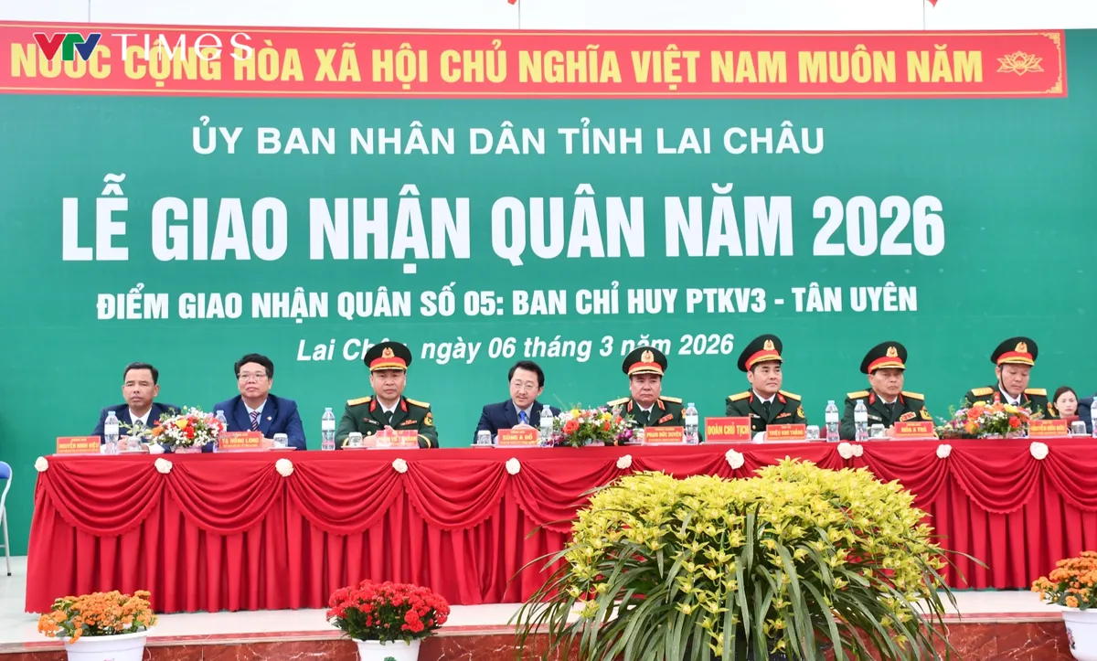 Lai Ch&acirc;u rộn r&agrave;ng ng&agrave;y hội giao nhận qu&acirc;n năm 2026  - Ảnh 1.