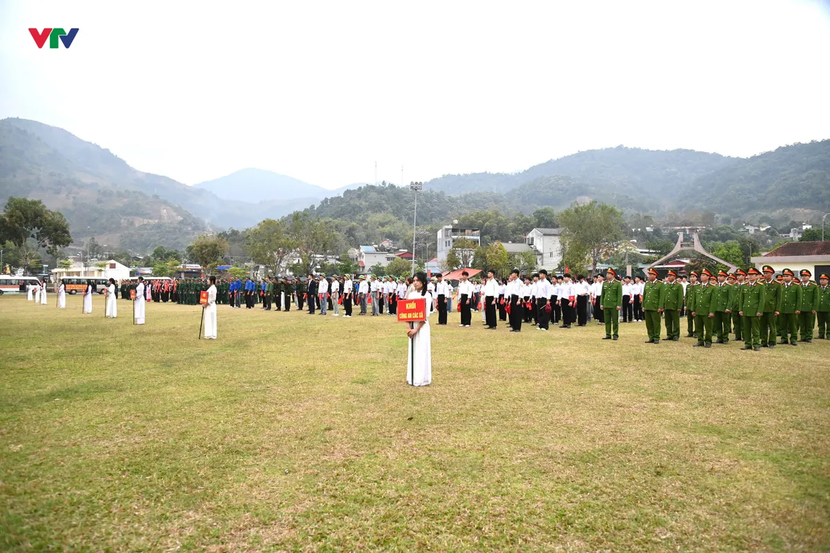 Lai Ch&acirc;u rộn r&agrave;ng ng&agrave;y hội giao nhận qu&acirc;n năm 2026  - Ảnh 3.