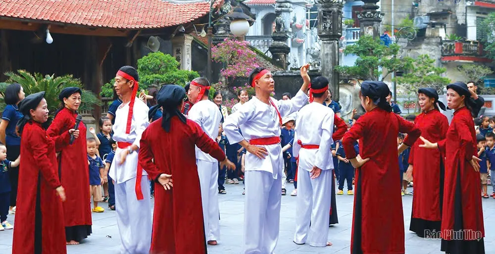 Ph&uacute; Thọ tổ chức lễ hội d&acirc;n gian đường phố dịp Giỗ Tổ H&ugrave;ng Vương 2026 - Ảnh 1.