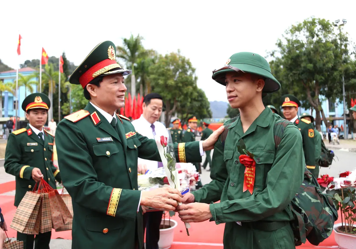 Lai Ch&acirc;u rộn r&agrave;ng ng&agrave;y hội giao nhận qu&acirc;n năm 2026  - Ảnh 6.