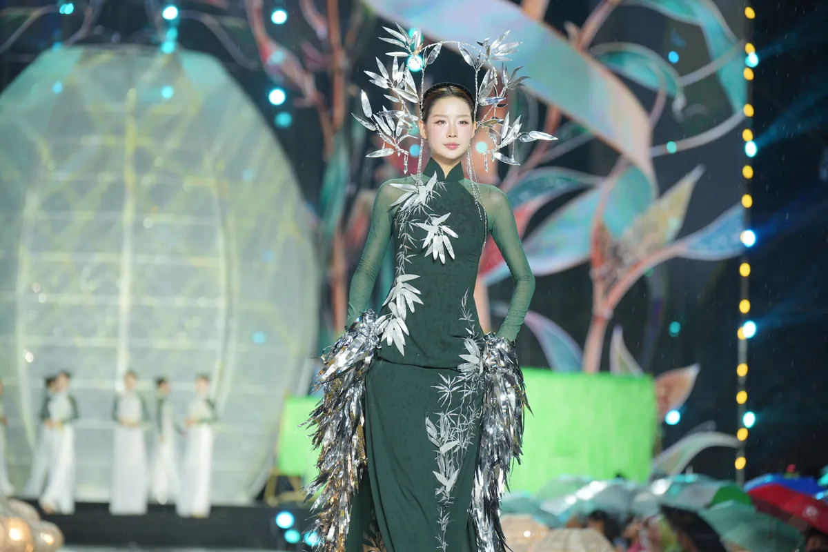 Đặc sắc chương tr&igrave;nh nghệ thuật với &aacute;o d&agrave;i tại Lễ hội &Aacute;o d&agrave;i TP Hồ Ch&iacute; Minh 2026- Ảnh 3.