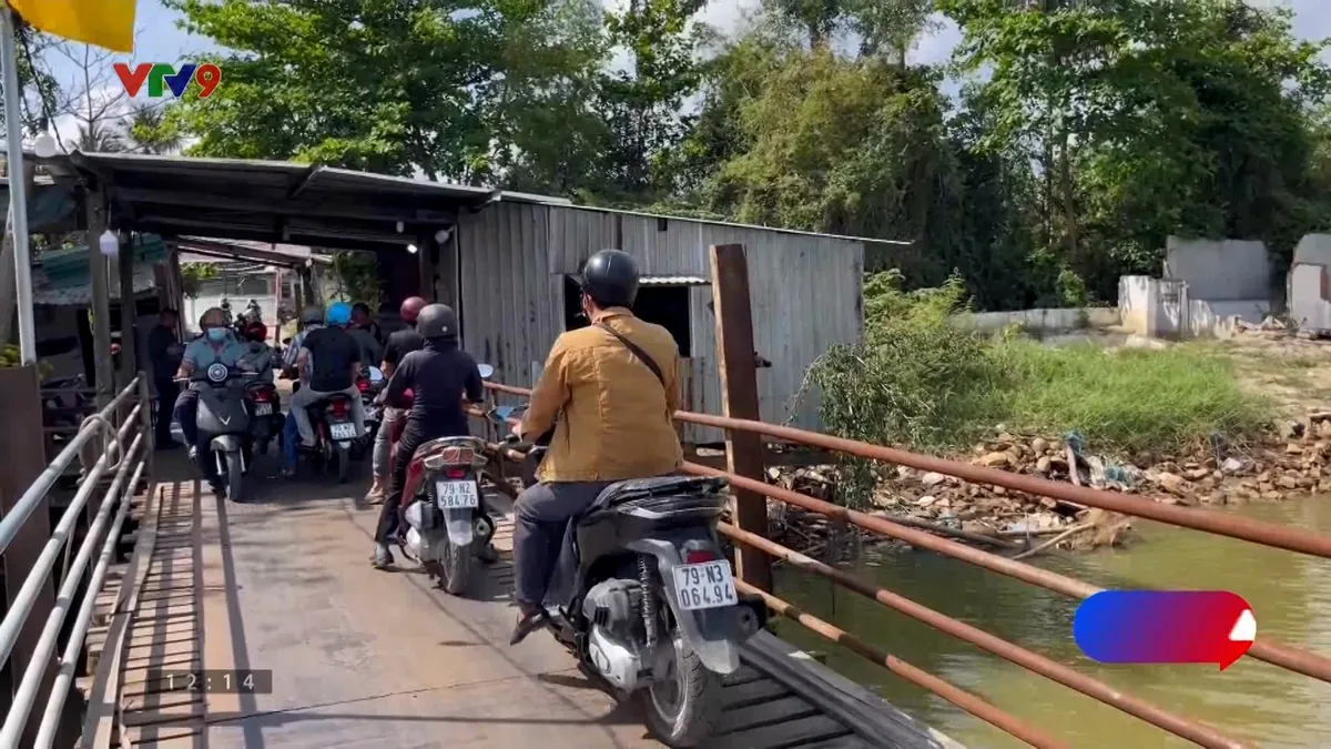 pnhn-0703-3 cây cầu go nay do cá nhan tư dau tu roi thu phi.jpg