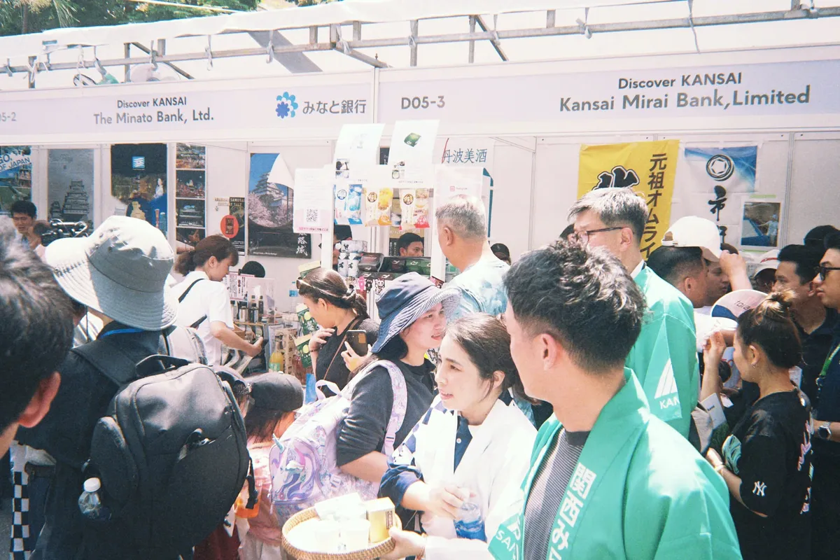 Trải nghiệm không gian đa sắc màu tại lễ hội Việt - Nhật - Ảnh 2.