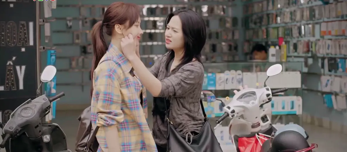 Việt Hoa xinh đẹp trong lễ ăn hỏi, sắp xuất hiện ở phim mới- Ảnh 9.