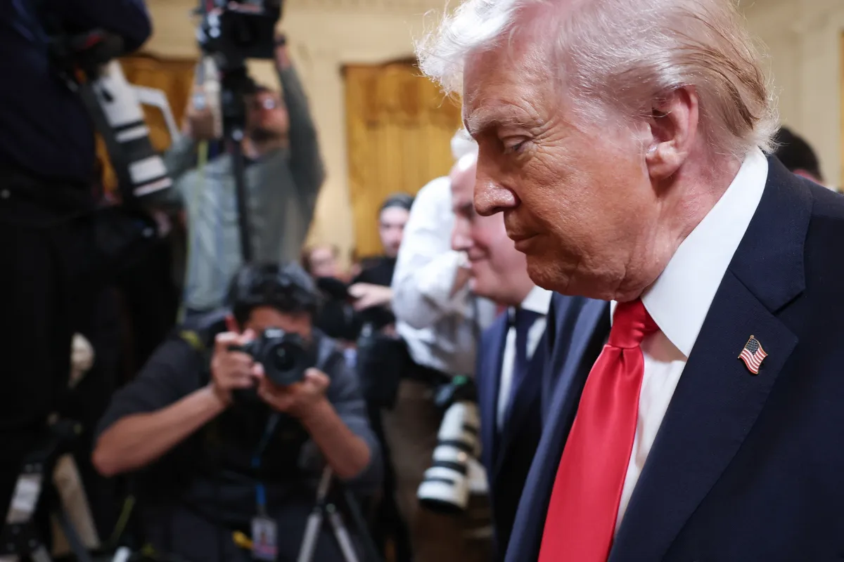 Tổng thống Trump cảnh b&aacute;o Iran sẽ &ldquo;bị tấn c&ocirc;ng rất dữ dội&rdquo;- Ảnh 1.