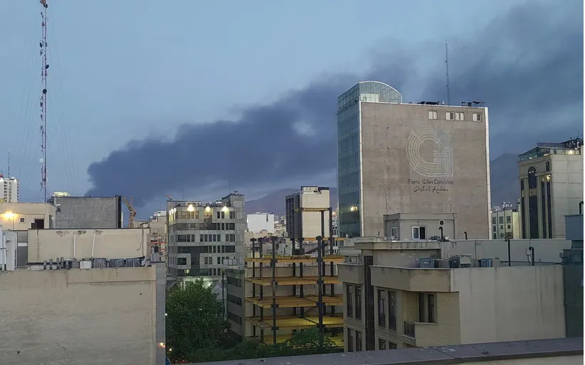 Các công ty dầu khí nước ngoài ở Iraq sơ tán nhân viên- Ảnh 1. Các công ty dầu khí nước ngoài ở Iraq sơ tán nhân viên- Ảnh 1.