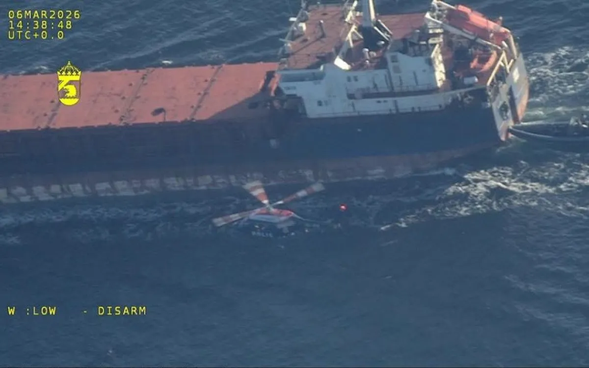 Ngày 6/3/2026, nhà chức trách Thụy Điển bắt giữ tàu chở hàng Caffa mang cờ Guinea (Ảnh: Lực lượng bảo vệ bờ biển Thụy Điển) 