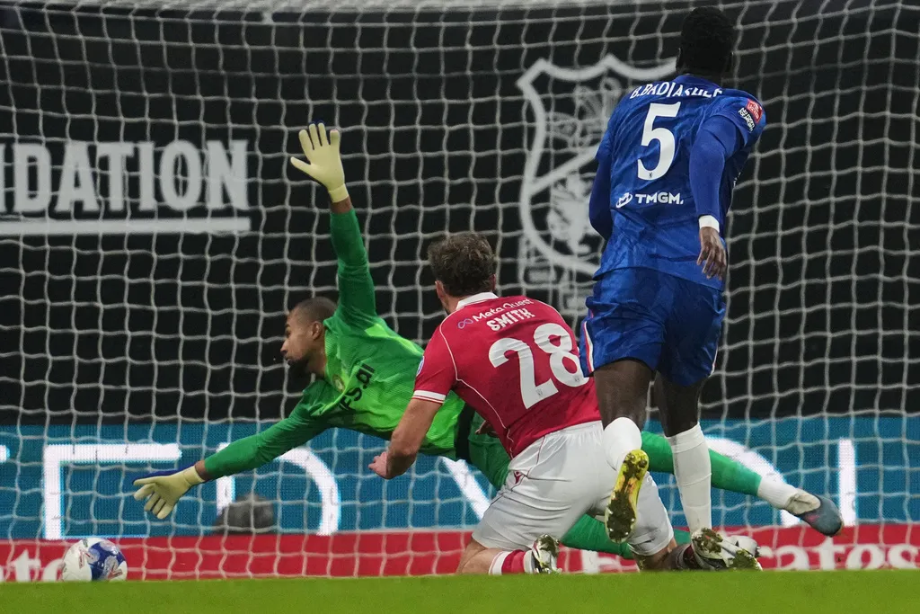 Chelsea nhọc nhằn đánh bại đội bóng hạng dưới sau 120 phút- Ảnh 2.