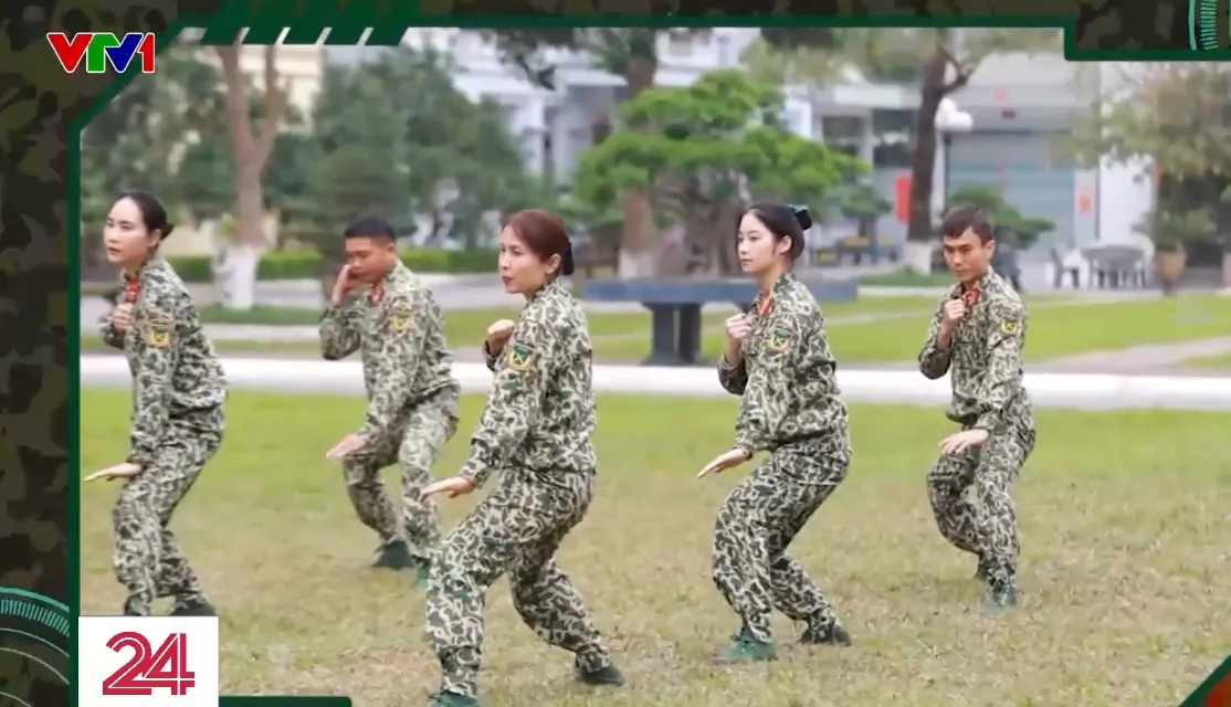 Những bờ vai th&eacute;p mang d&aacute;ng h&igrave;nh phụ nữ - Ảnh 1.