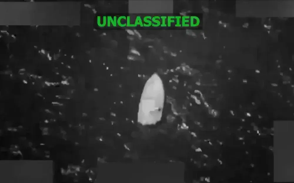 Hình ảnh mà Bộ Tư lệnh miền Nam Hoa Kỳ cho biết một tàu "đang tham gia vào các hoạt động buôn bán ma túy" nhưng không cung cấp bằng chứng (Ảnh: U.S. Southern Command)