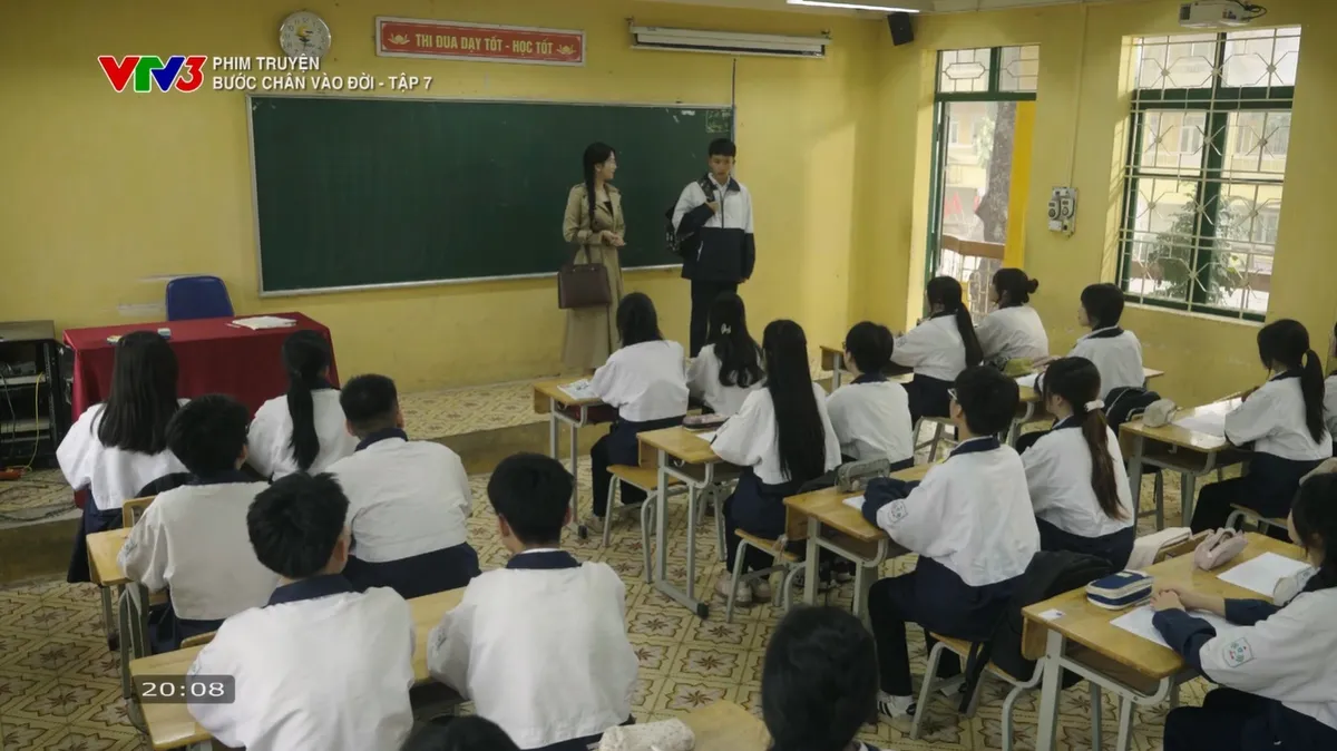 Bước ch&acirc;n v&agrave;o đời - Tập 7: Lấy nhan sắc đổi c&ocirc;ng việc, Trang bị tổng t&agrave;i khinh đến bẽ b&agrave;ng- Ảnh 9.