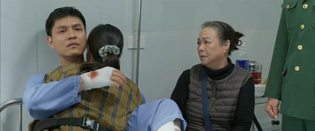 Kh&ocirc;ng giới hạn - Tập 21: Sau biến cố, b&agrave; Thoa sắp c&oacute; hai n&agrave;ng d&acirc;u - Ảnh 11.