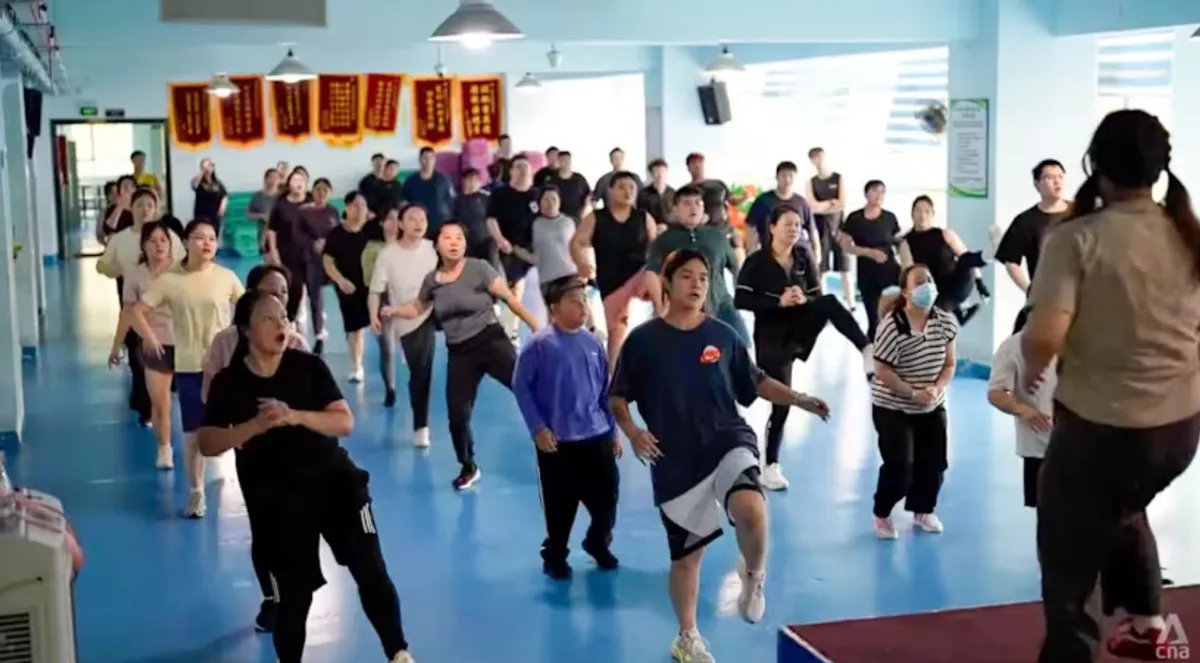 Trung Quốc đối mặt với khủng hoảng b&eacute;o ph&igrave;- Ảnh 1.