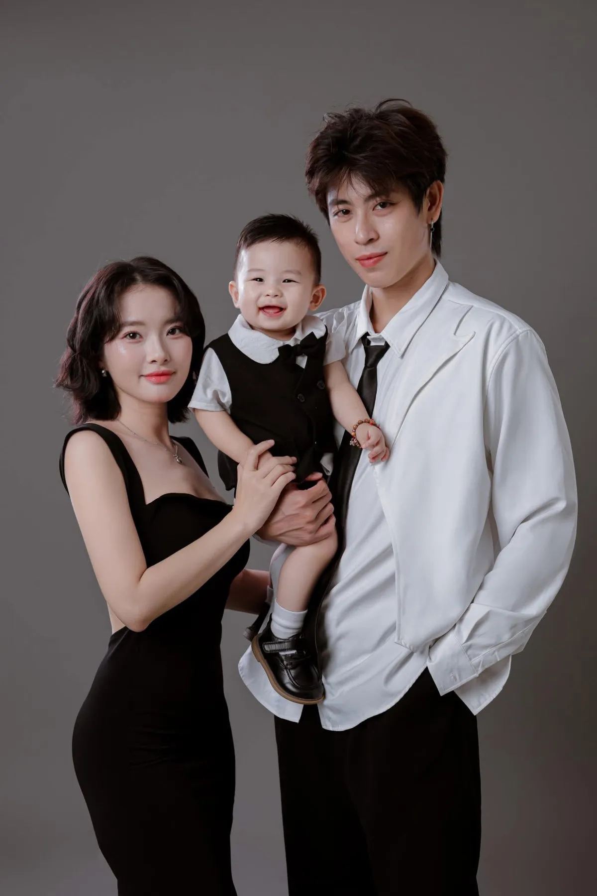 Kim Kh&aacute;nh: 'C&aacute;m ơn người đ&atilde; thức c&ugrave;ng t&ocirc;i' l&agrave; c&aacute;nh cửa nghệ thuật mới - Ảnh 8.