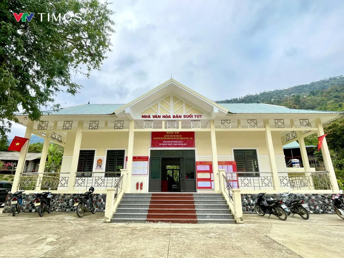 Xã vùng biên Thanh Hóa vượt khó, sẵn sàng cho Ngày hội non sông - Ảnh 2.