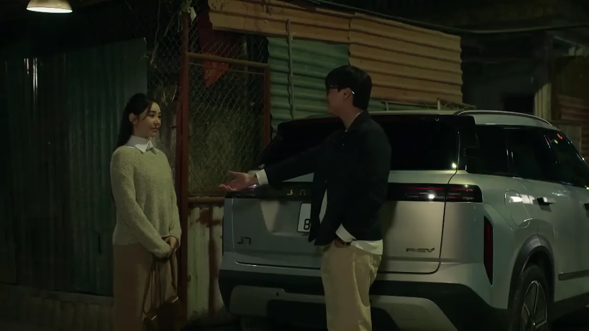 Bước ch&acirc;n v&agrave;o đời - Tập 7: L&acirc;m (Mạnh Trường) ra tay bảo vệ Trang tại qu&aacute;n bar - Ảnh 4.