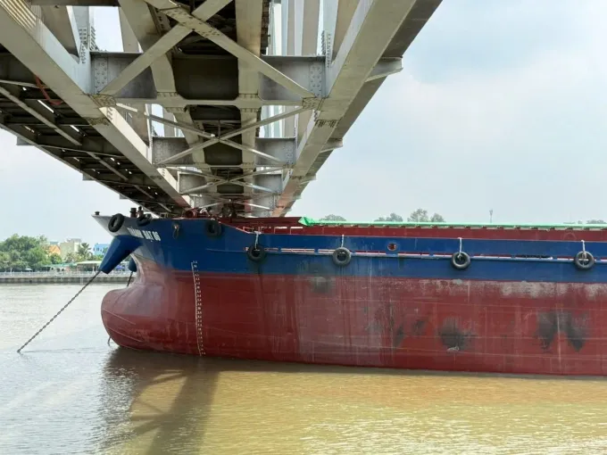 Khởi tố vụ t&agrave;u h&agrave;ng đ&acirc;m hỏng cầu Ghềnh l&agrave;m t&ecirc; liệt tuyến đường sắt Bắc &ndash; Nam- Ảnh 1.