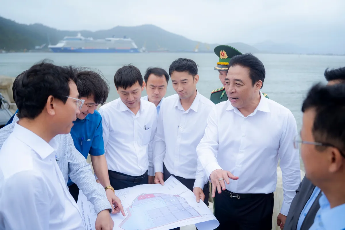 TP Huế r&agrave; so&aacute;t vướng mắc, th&uacute;c đẩy ph&aacute;t triển khu kinh tế - Ảnh 2.