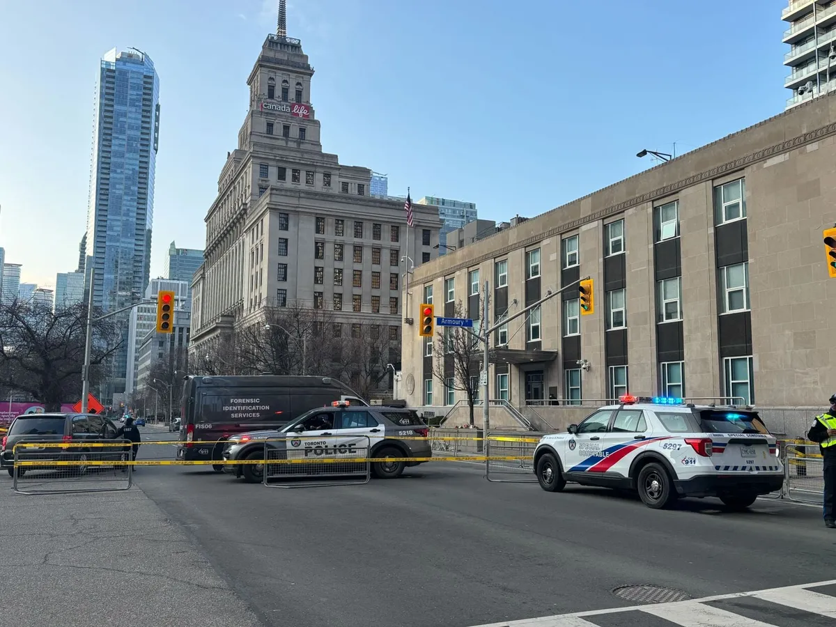 Nổ s&uacute;ng tại L&atilde;nh sự qu&aacute;n Mỹ ở Toronto, Canada - Ảnh 1.