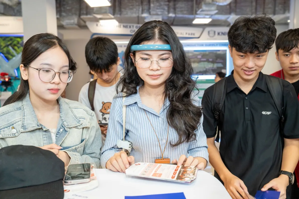 Cuộc thi S&aacute;ng kiến Khoa học 2026 mở rộng cho người Việt ở nước ngo&agrave;i- Ảnh 1.