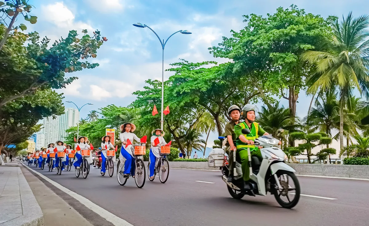 Từ những chuyến xe tuy&ecirc;n truyền lưu động, lan tỏa kh&ocirc;ng kh&iacute; ng&agrave;y hội bầu cử ở Kh&aacute;nh H&ograve;a - Ảnh 5.