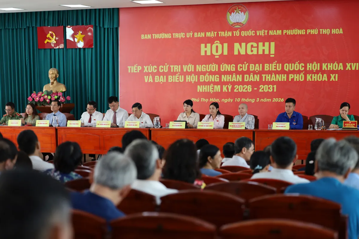 Cử tri TP.HCM kỳ vọng đại biểu tr&uacute;ng cử đặt lợi &iacute;ch người d&acirc;n l&ecirc;n h&agrave;ng đầu- Ảnh 1.