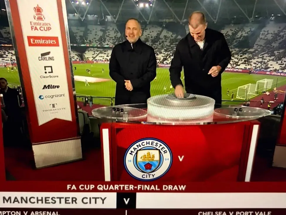 Kết quả bốc thăm tứ kết FA Cup g&acirc;y tranh c&atilde;i, CĐV nghi c&oacute; &ldquo;sắp đặt&rdquo;- Ảnh 1.