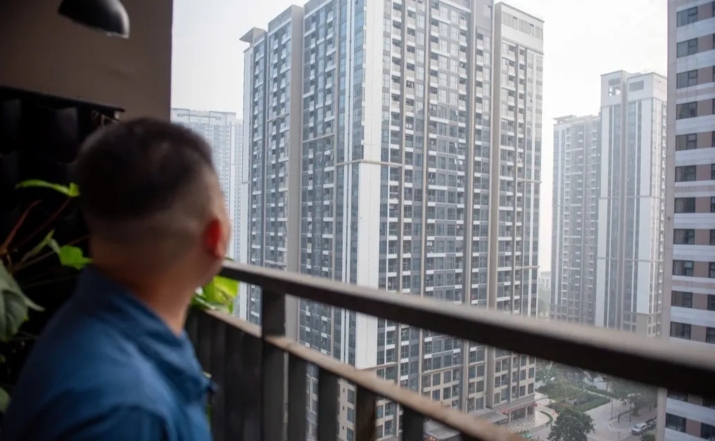 Người đ&agrave;n &ocirc;ng sụt 4kg, rối loạn lo &acirc;u v&igrave; &aacute;p lực l&atilde;i vay mua nh&agrave;- Ảnh 1.