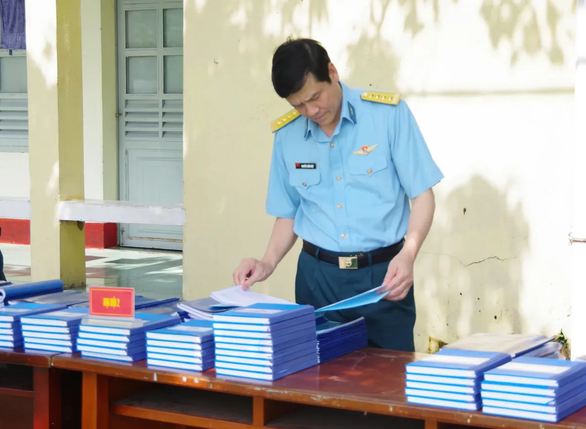 Qu&acirc;n chủng PKKQ: Chăm lo chu đ&aacute;o chiến sĩ mới tại Sư đo&agrave;n 367 - Ảnh 2.