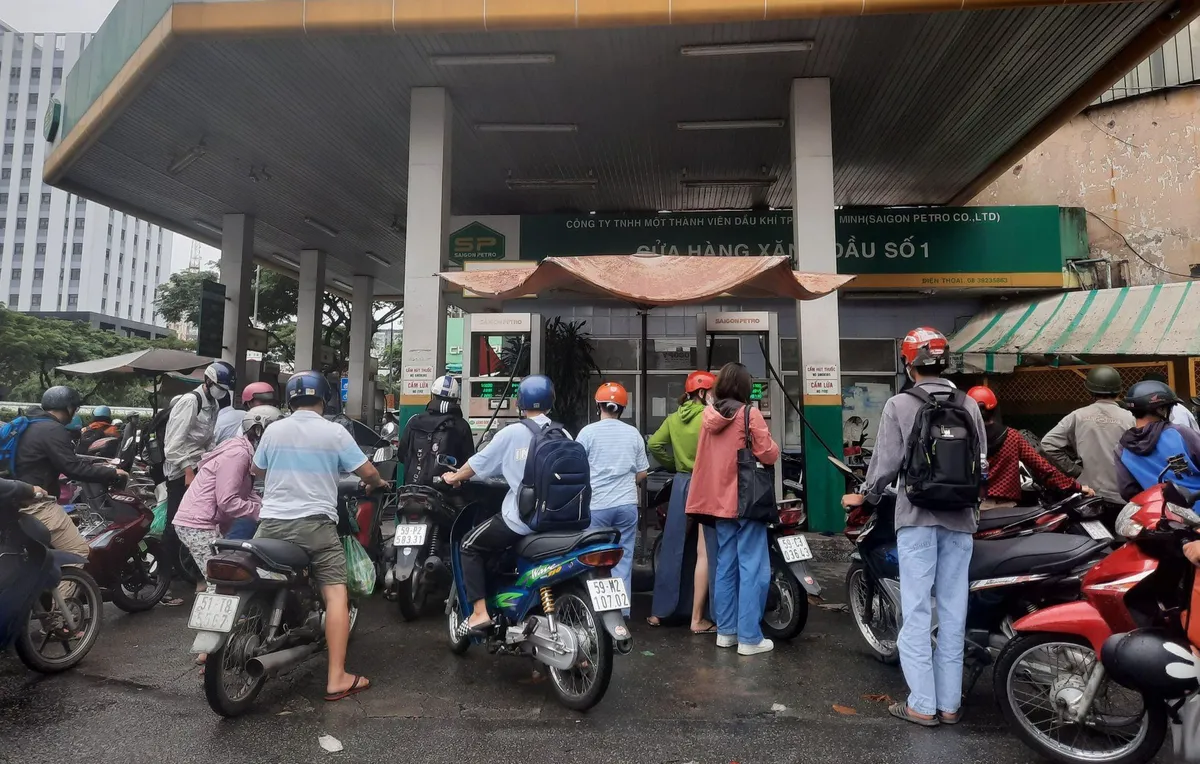 Ch&iacute;nh phủ chủ động kịch bản ứng ph&oacute; xung đột Trung Đ&ocirc;ng bảo đảm an ninh năng lượng quốc gia- Ảnh 2.