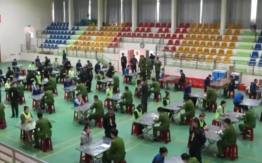 Triệt ph&aacute; 2 băng nh&oacute;m lừa đảo c&ocirc;ng nghệ cao hơn 2.300 tỷ đồng, C&ocirc;ng an Cao Bằng được Bộ C&ocirc;ng an khen- Ảnh 1.