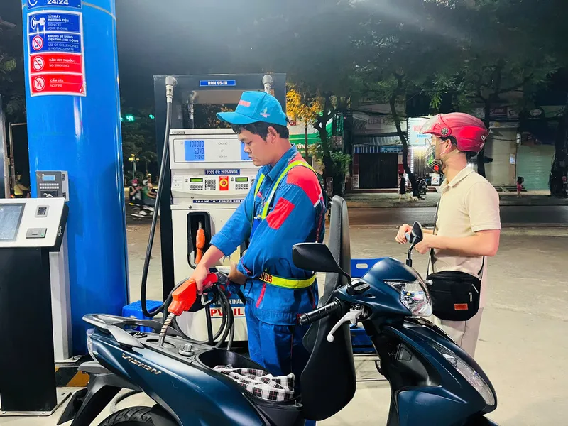 Tăng cường kiểm so&aacute;t thị trường, ngăn chặn găm h&agrave;ng v&agrave; tăng gi&aacute; bất hợp l&yacute;- Ảnh 1.