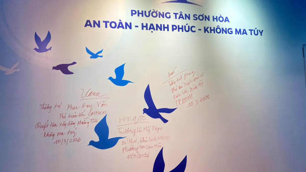 TP Hồ Ch&iacute; Minh: Đưa m&ocirc; h&igrave;nh ph&ograve;ng chống ma t&uacute;y v&agrave;o trường Tiểu học- Ảnh 4.