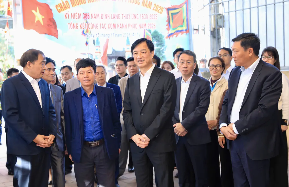 B&iacute; thư Th&agrave;nh ủy H&agrave; Nội kiểm tra c&ocirc;ng t&aacute;c l&atilde;nh đạo v&agrave; chuẩn bị bầu cử tại x&atilde; Thường T&iacute;n, phường Hồng H&agrave; - Ảnh 2.