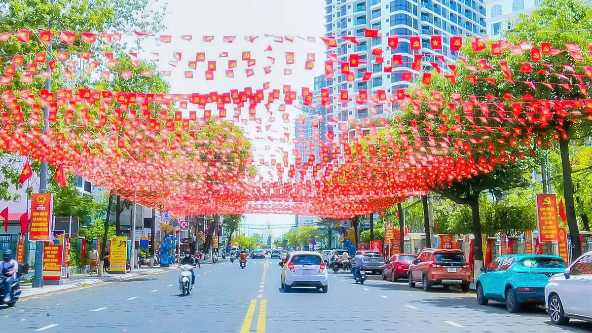 Từ những chuyến xe tuy&ecirc;n truyền lưu động, lan tỏa kh&ocirc;ng kh&iacute; ng&agrave;y hội bầu cử ở Kh&aacute;nh H&ograve;a - Ảnh 11.