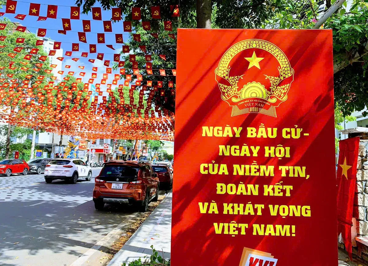 Từ những chuyến xe tuy&ecirc;n truyền lưu động, lan tỏa kh&ocirc;ng kh&iacute; ng&agrave;y hội bầu cử ở Kh&aacute;nh H&ograve;a - Ảnh 12.