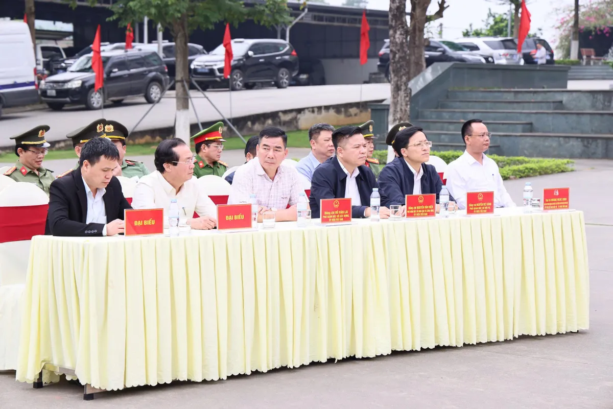 C&ocirc;ng an tỉnh Tuy&ecirc;n Quang quyết t&acirc;m bảo đảm an ninh, an to&agrave;n cuộc bầu cử - Ảnh 1.