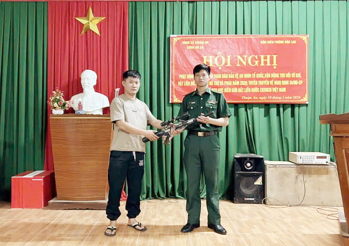 Bi&ecirc;n ph&ograve;ng L&acirc;m Đồng tuy&ecirc;n truyền bầu cử tới từng th&ocirc;n bản - Ảnh 5.