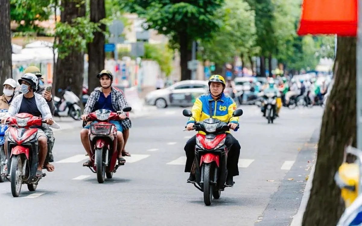 Nhiều ứng dụng gọi xe hỗ trợ chi phí nhiên liệu nhằm giữ chân tài xế trong lúc giá xăng dầu biến động.