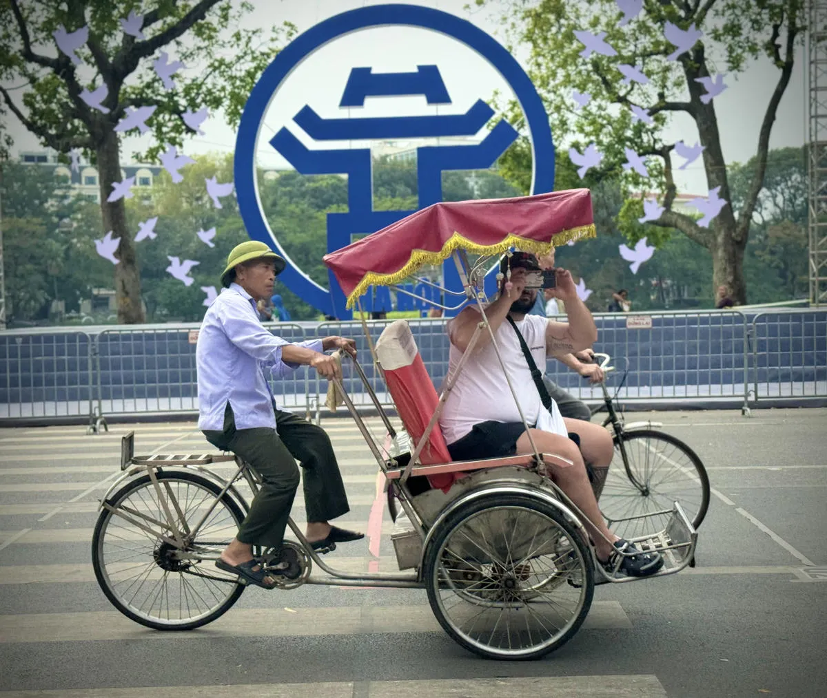 X&iacute;ch l&ocirc; H&agrave; Nội &ndash; nhịp chậm giữa l&ograve;ng đ&ocirc; thị hiện đại- Ảnh 1.