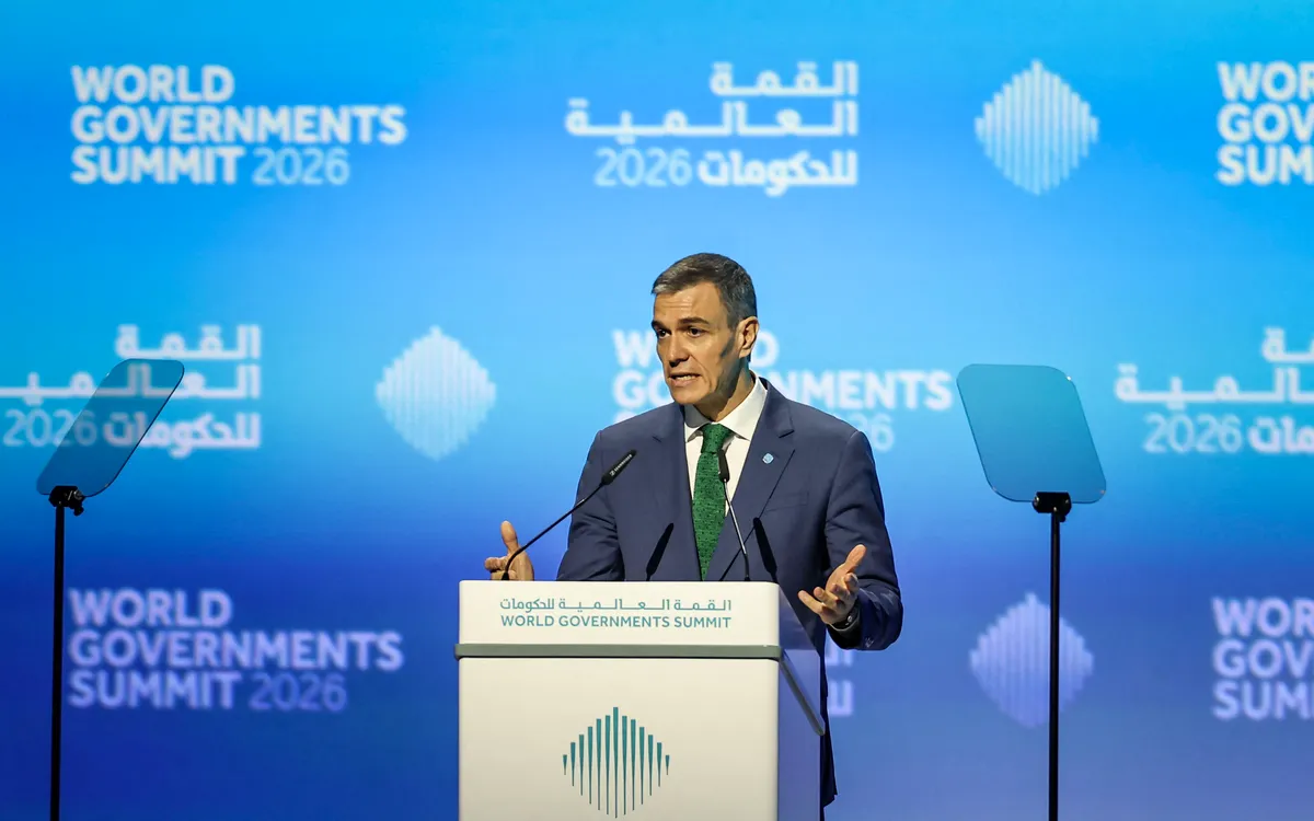 Thủ tướng Tây Ban Nha Pedro Sanchez (Ảnh: AFP)