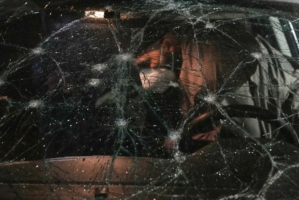 Xung đột ng&agrave;y thứ 13: Iran tấn c&ocirc;ng cơ sở năng lượng khắp Trung Đ&ocirc;ng- Ảnh 2.