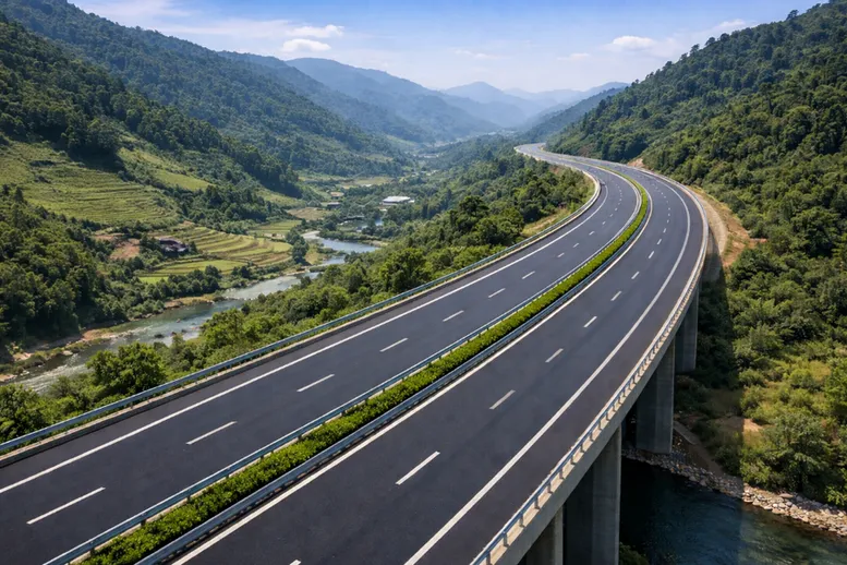 Thực hiện Dự &aacute;n cao tốc Sơn La - Điện Bi&ecirc;n - cửa khẩu T&acirc;y Trang (giai đoạn 1) theo h&igrave;nh thức đầu tư c&ocirc;ng - Ảnh 1.