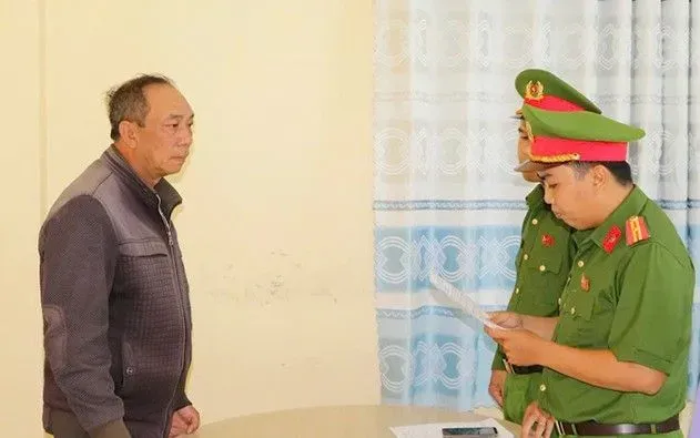 Khởi tố chủ cơ sở rang xay c&agrave; ph&ecirc; pha đậu n&agrave;nh, phụ gia b&aacute;n ra thị trường- Ảnh 1.