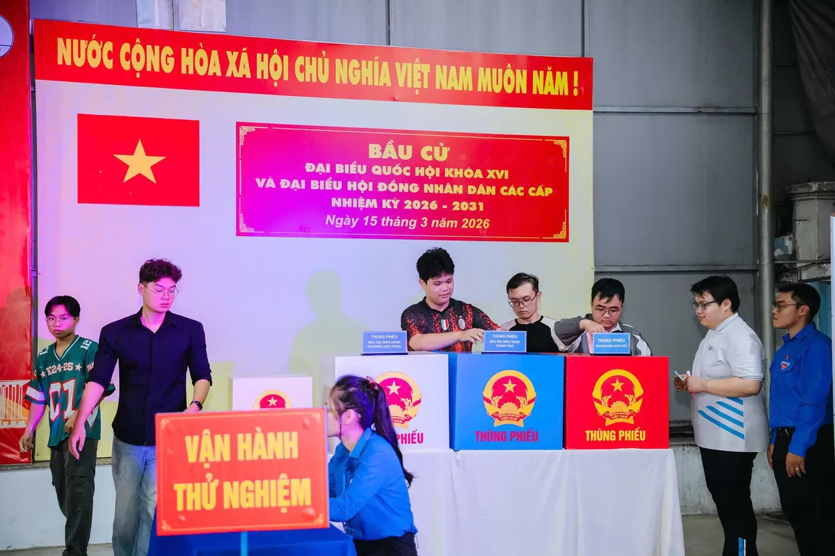 S&ocirc;i nổi Ng&agrave;y hội cử tri trẻ tại TP Hồ Ch&iacute; Minh - Ảnh 4.