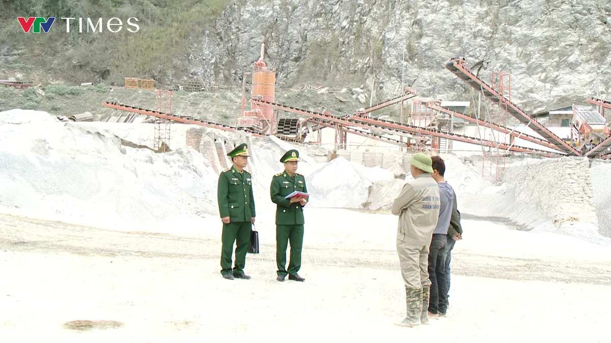 Giữ vững b&igrave;nh y&ecirc;n nơi bi&ecirc;n cương trước ng&agrave;y hội bầu cử - Ảnh 5.