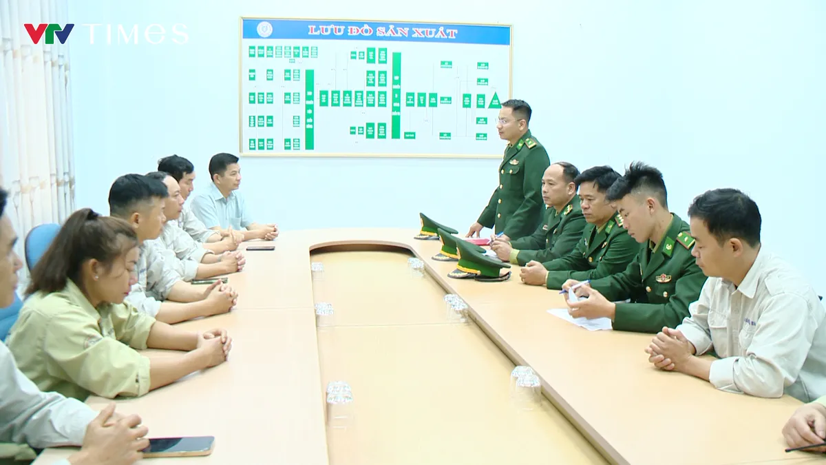 Giữ vững b&igrave;nh y&ecirc;n nơi bi&ecirc;n cương trước ng&agrave;y hội bầu cử - Ảnh 4.